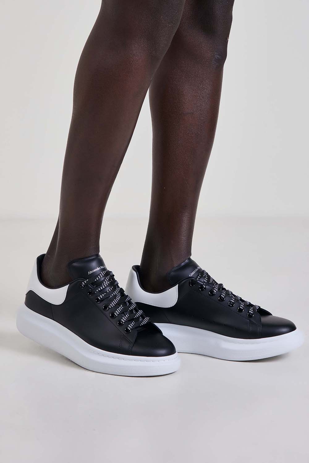 נעלי סניקרס עור